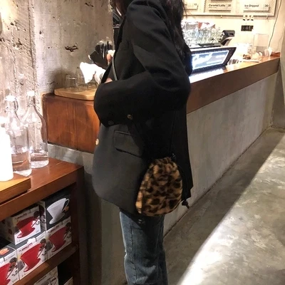 Новое поступление 2019 роскошная модная женская плюшевая сумка через плечо с