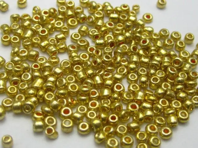 

5000 Golden Metallic Glass Seed Beads 2mm (10/0) + Storage Box