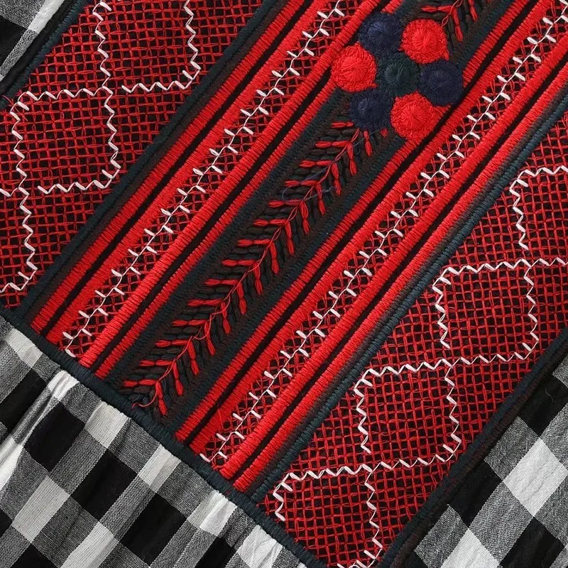 Женская блузка с вышивкой TWOTWINSTYLE весенняя черная белая Повседневная Блузка