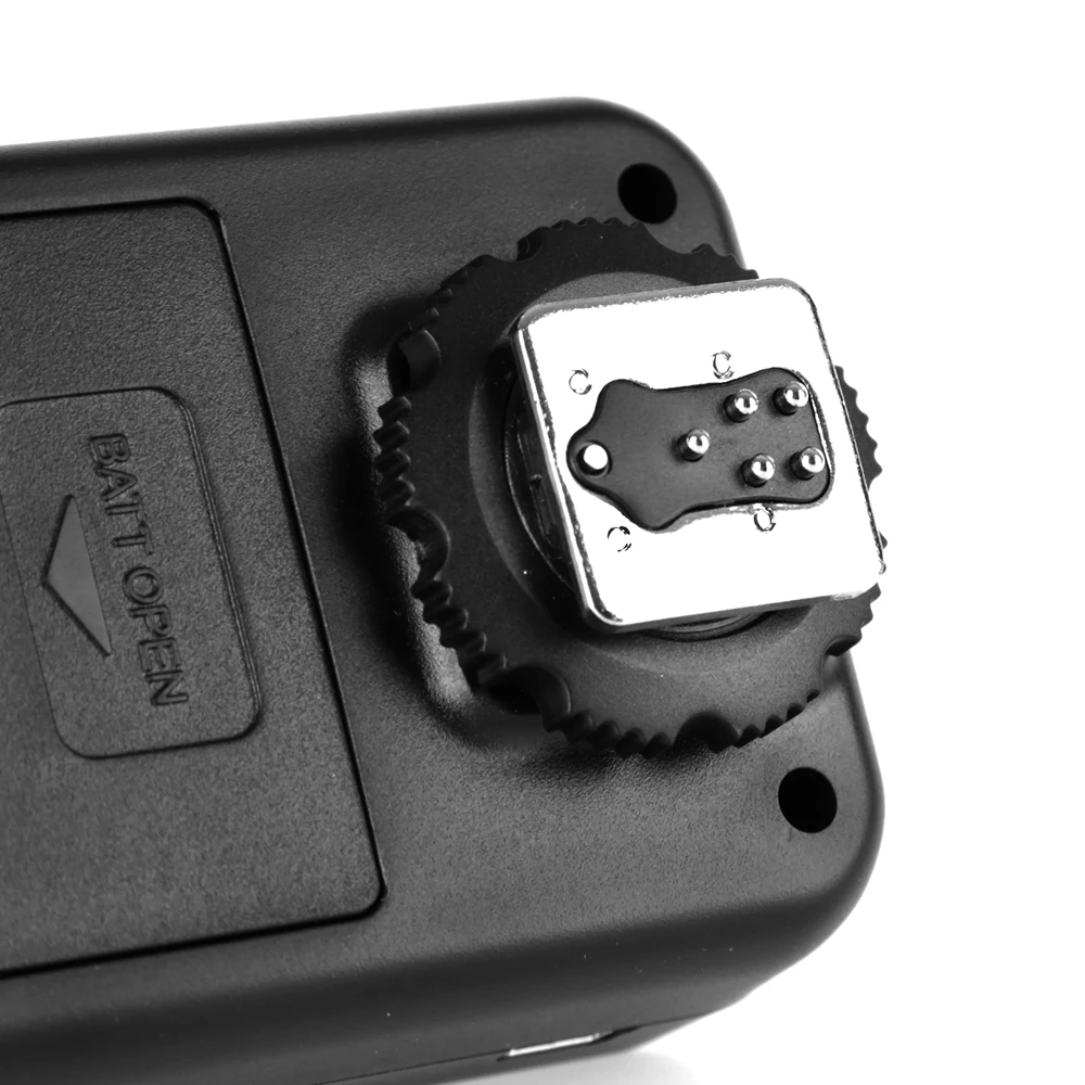 

Yongnuo YN-622C-TX YN622C-TX Transmitter LCD Wireless e-TTL Flash Controller 1/8000s Trigger Transmitter for Canon DSLR