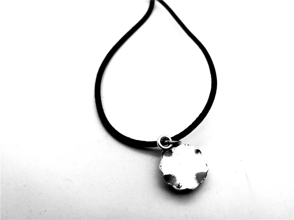 Простой черный цветок розы ожерелье с лепестками кулон красота и чудовище