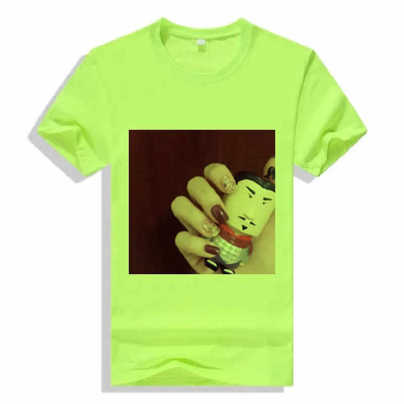 Женская футболка с принтом тряпичной куклы белая коротким рукавом и круглым