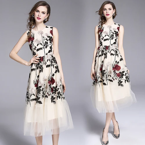 

2019 Elegant Vintage Evening Party Long Dresses Women Summer O Neck Sleeveless Tank Dress Fashion Embroidery Floral Dress Female