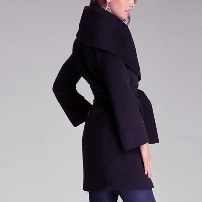 Женское шерстяное пальто с поясом приталенное длинное длинным рукавом и большим