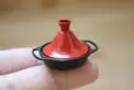 red lid 1/12 Масштаб Кукольный домик миниатюрная кухонная утварь Tajine горшок Кукольный дом посуда для приготовления пищи ролевые игры кухонные игрушки - Цвет: red lid