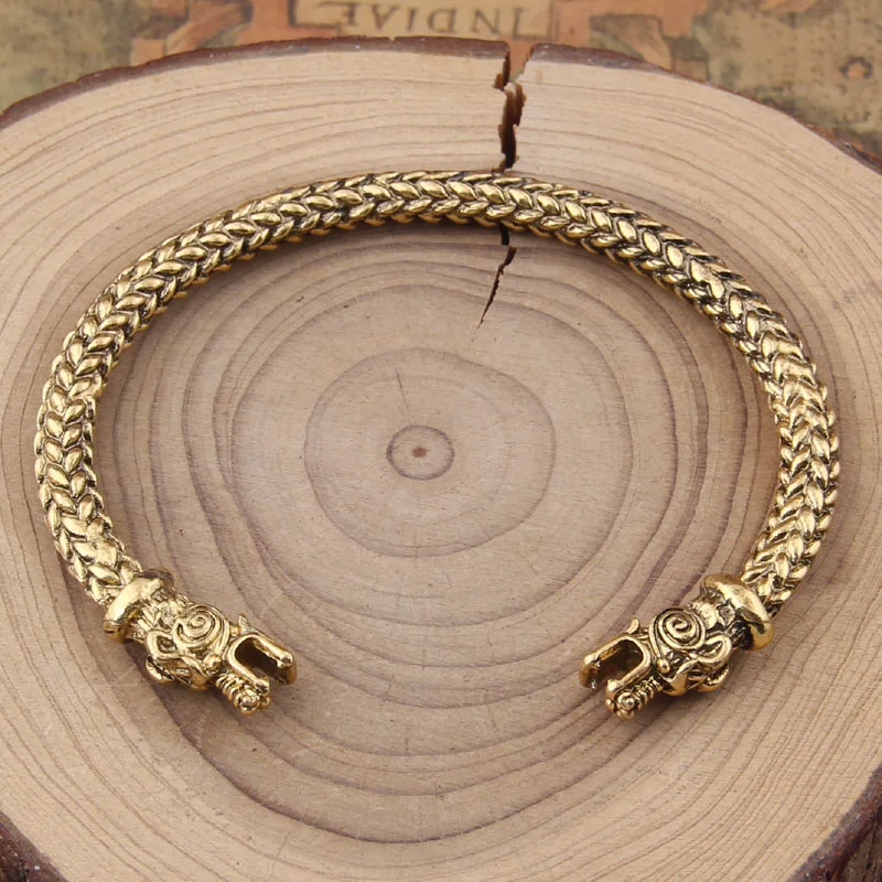 Прямая поставка ожерелье с подвеской в виде черепа козы Тора искусственного