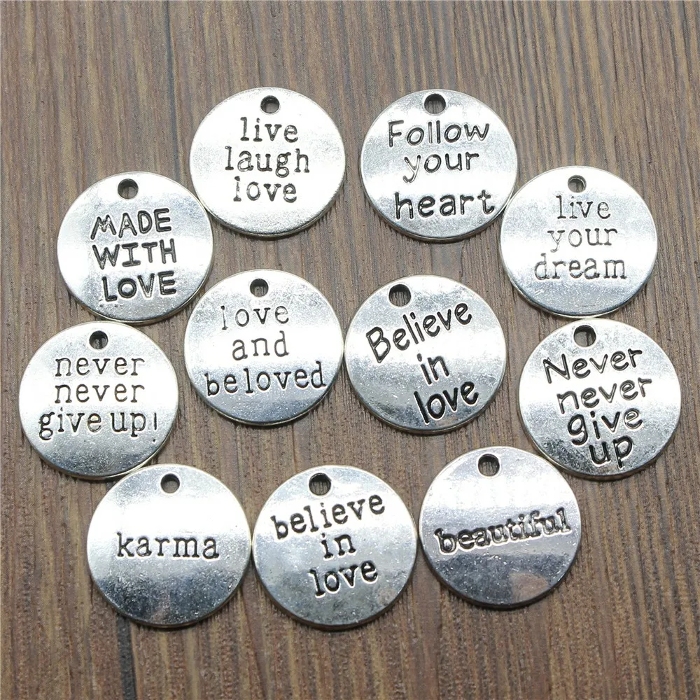 

10 шт. / Лот антикварное серебро Цвет круглые подвески с сообщениями Live Laugh Love Charm Never Give Up Karma Live Your Dream Подвески подвески