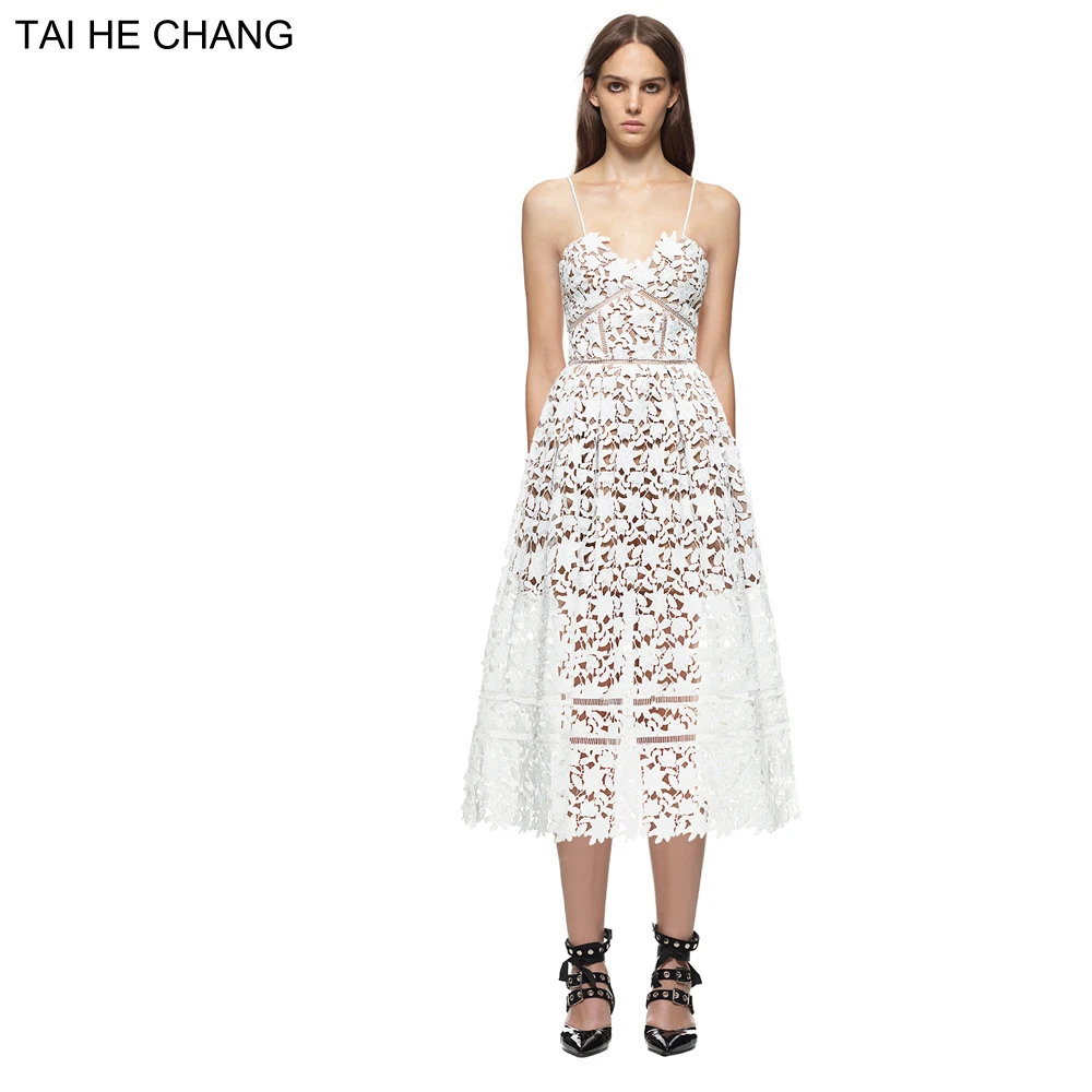 Женское кружевное платье белое или Красное длинное с вырезами вязаное крючком