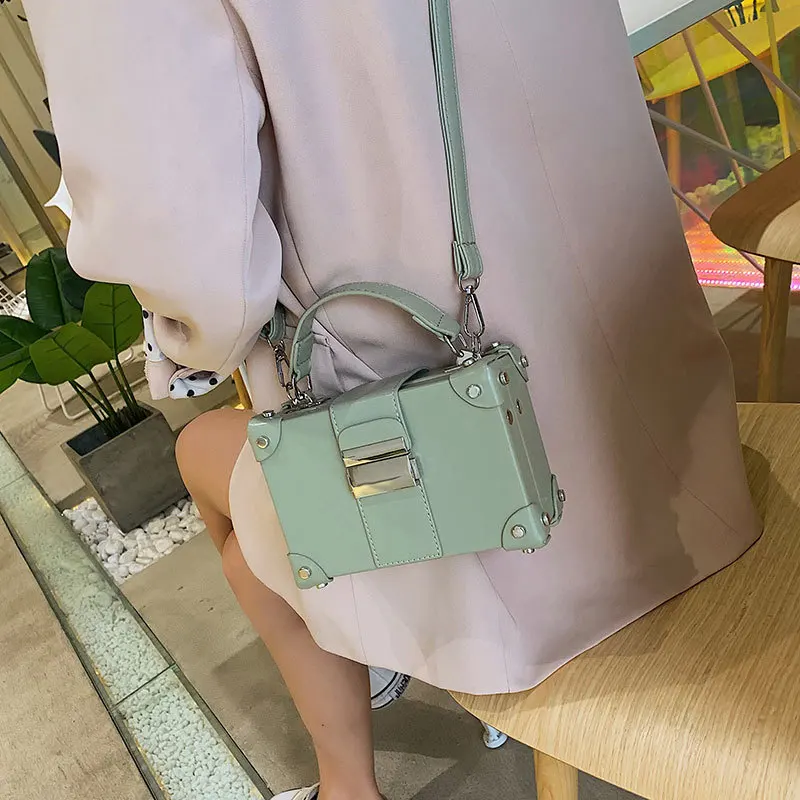 Женская сумка из искусственной кожи маленькая квадратная в форме коробки с