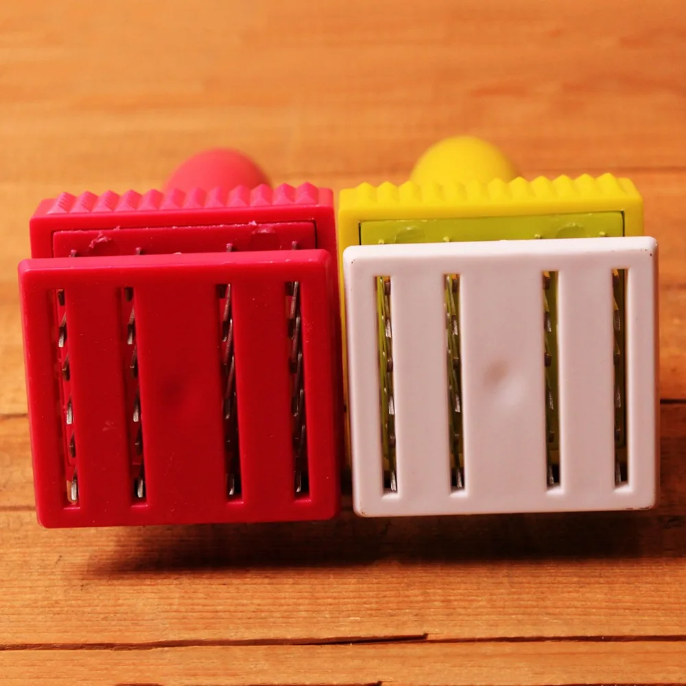 Инструмент для готовки профессиональный тендерайзер мяса случайного цвета игла