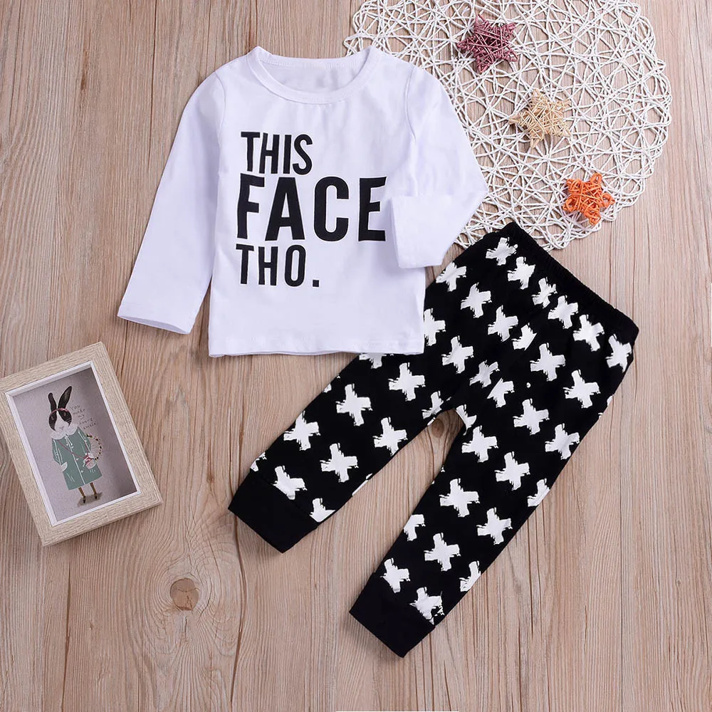 Изготовлен из высококачественных материалов комплект 2 предметов топ с