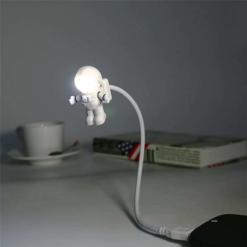 2 шт. Мини Прохладный астронавт Spaceman USB LED Light любовный Стиль Регулируемый ночник