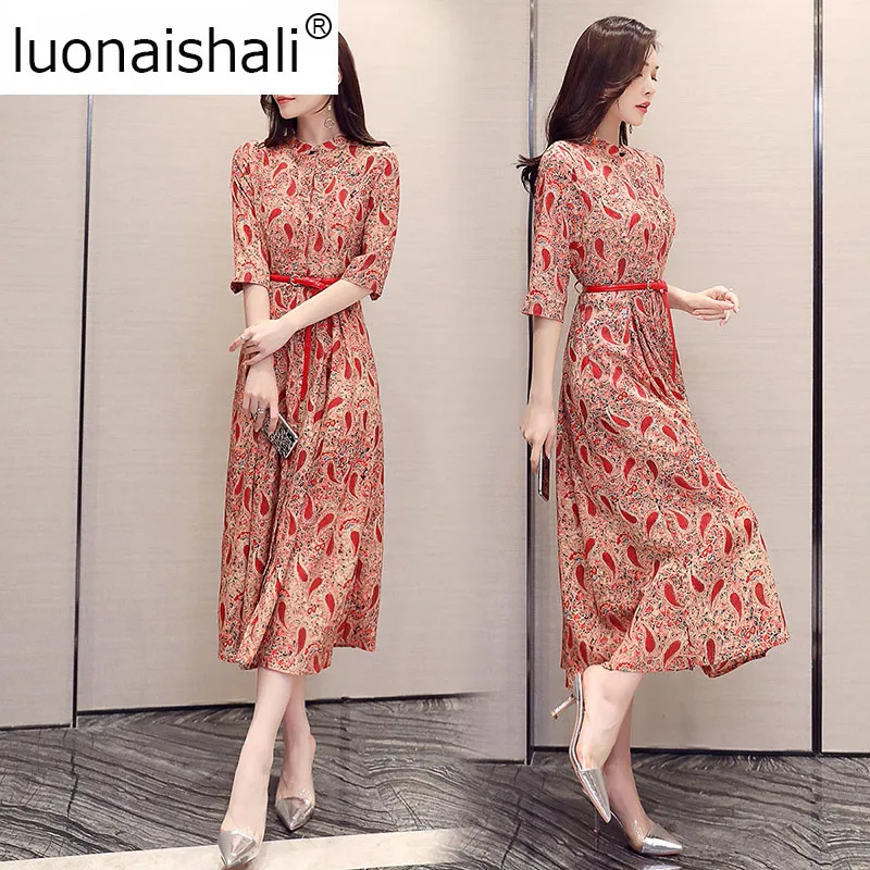 Женское однобортное платье трапециевидной формы с абстрактным принтом и круглым