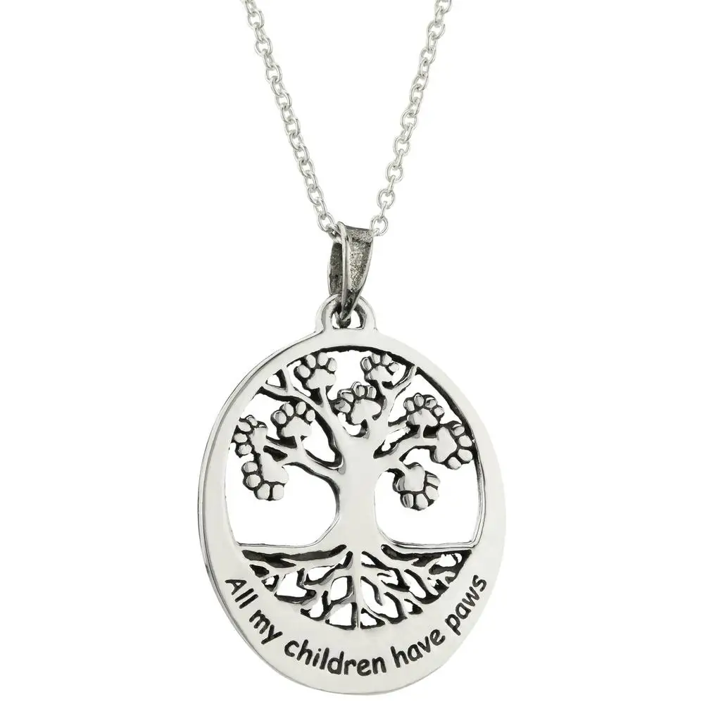 Все мои дети имеют искусственную лапу украшения в виде животных для спасения