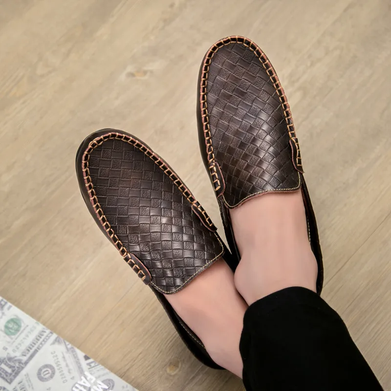 

Natural Leather Shoes Men Loafers Embossed Leather Moccasins Men Shoes Casual High Quality