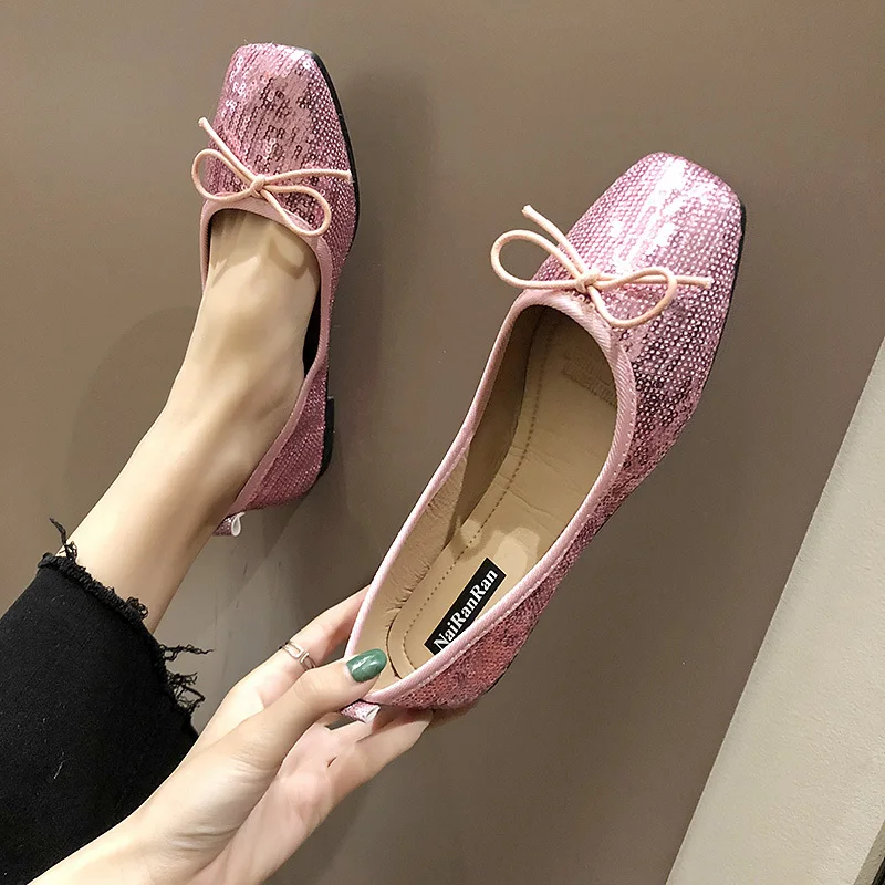 Женская обувь с квадратным носком в европейском стиле Туфли на плоской подошве