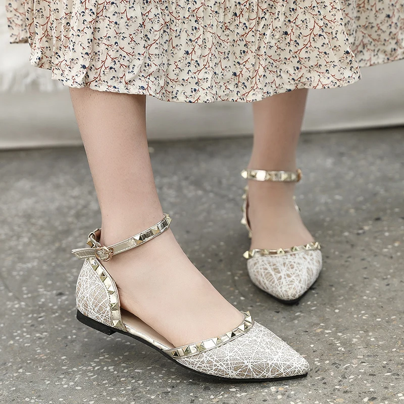 2018 Sandals buckle flat with rivets shoes womens sandals shallow pointed toe golden single women Q00005 | Обувь