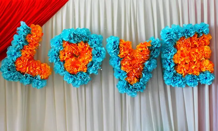 &quot LOVE&quot silk Flower Sign wedding car decoration LOVE pendant party stage backdrop decor flower photoprops | Дом и сад