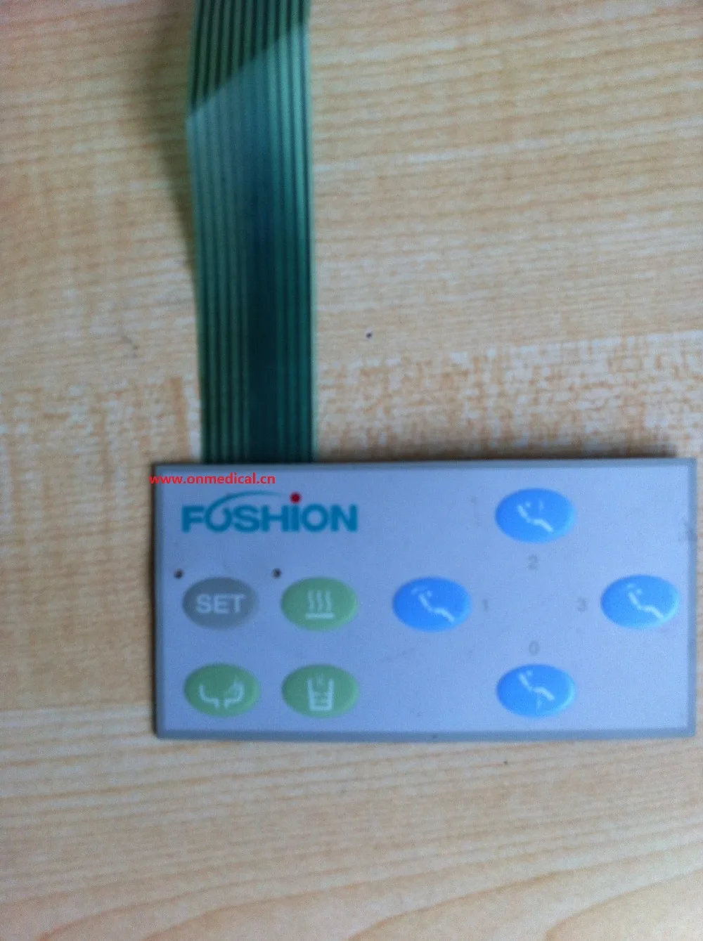 Стоматологическое кресло Foshion FJ24 с замком управления клавиатурой/печатной