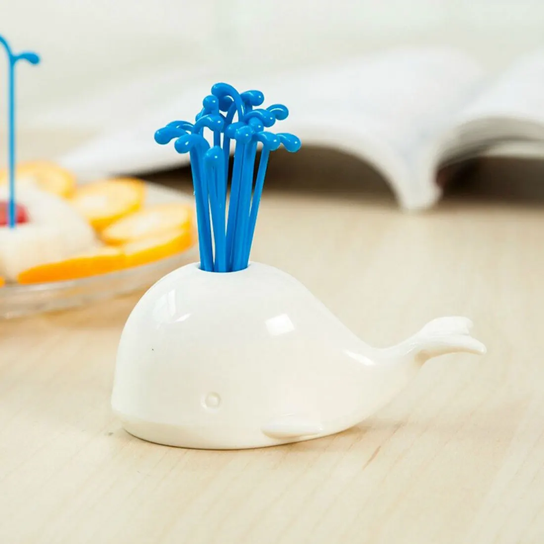 Top Sale 1 Set Novelty Fruit Vegetable Tools Chic White Whale Design Jar Spray Pick Kitchen Tool and |