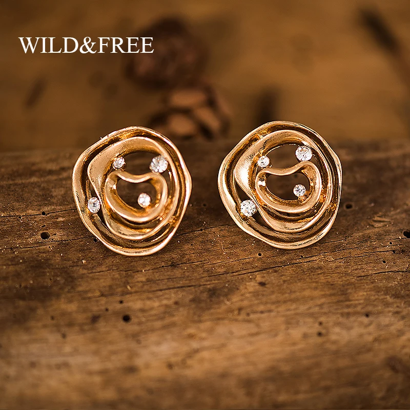 Женские матовые серьги гвоздики с золотым цветком Wild & Free 2018 модные аксессуары