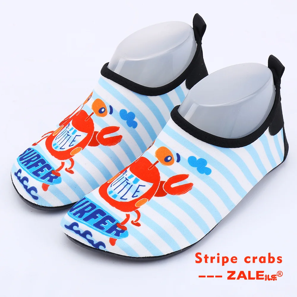Summer beach Shoes Kids Cartoon Animal Swiming Shoes Girls Boys Barefoot Soft Bottom Non-slip Kids Water Shoes - Цвет: Striped crab