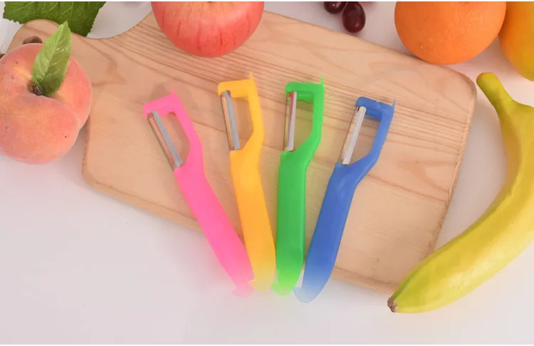 

1PC New Fruit Paring Knife Kitchen Multi-function Planer Household Apple Scraping Knife Potato Peeler Random Color OK 0783