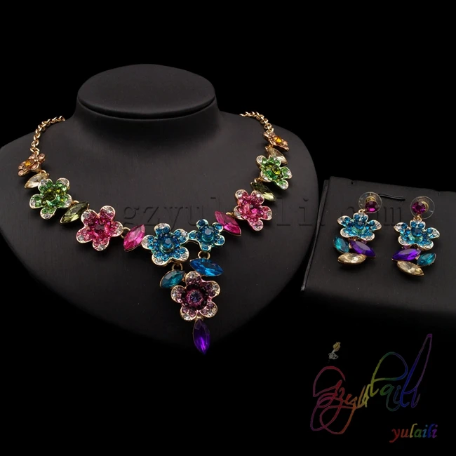 Комплект украшений из ожерелья и сережек для маленькой девочки дизайнерские