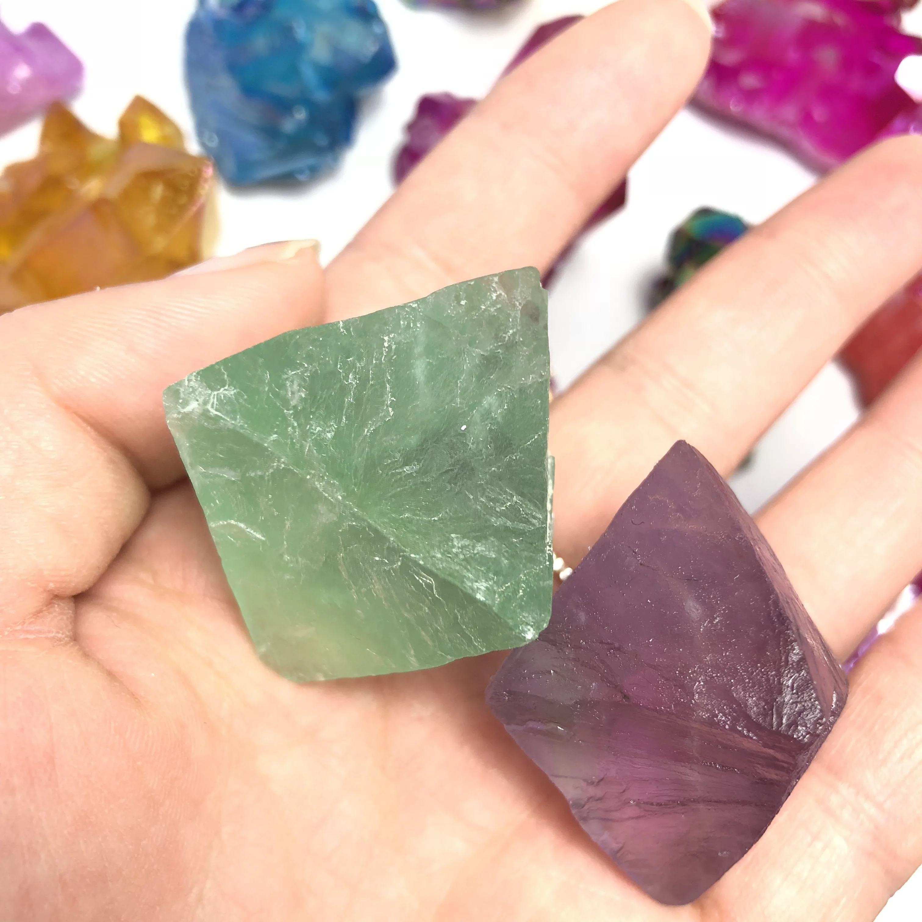 2 шт. Красивая природная флюоритовая Хрустальная камень Octahedron сырой образец