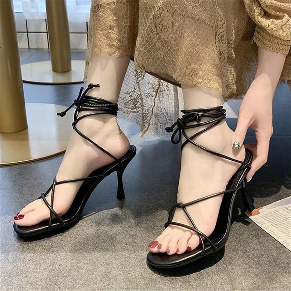 

European style lace-up sandals female 2019 summer fine with of cross strap fairy fairy student Rome high-heeled sandals women