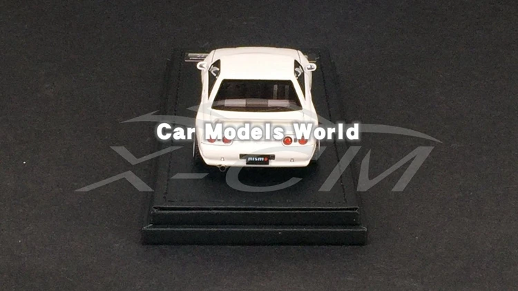 Полимерная модель автомобиля для IG-Model Nismo R32 GT-R S-tune 1:43(белый)+ маленький подарок