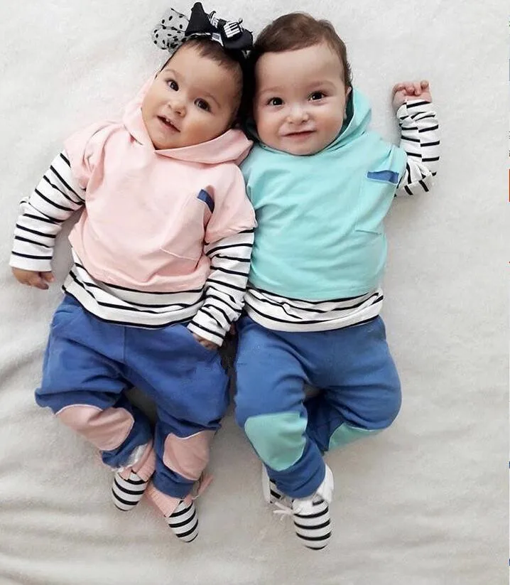 Милые комплекты одежды для новорожденных мальчиков и девочек полосатая футболка