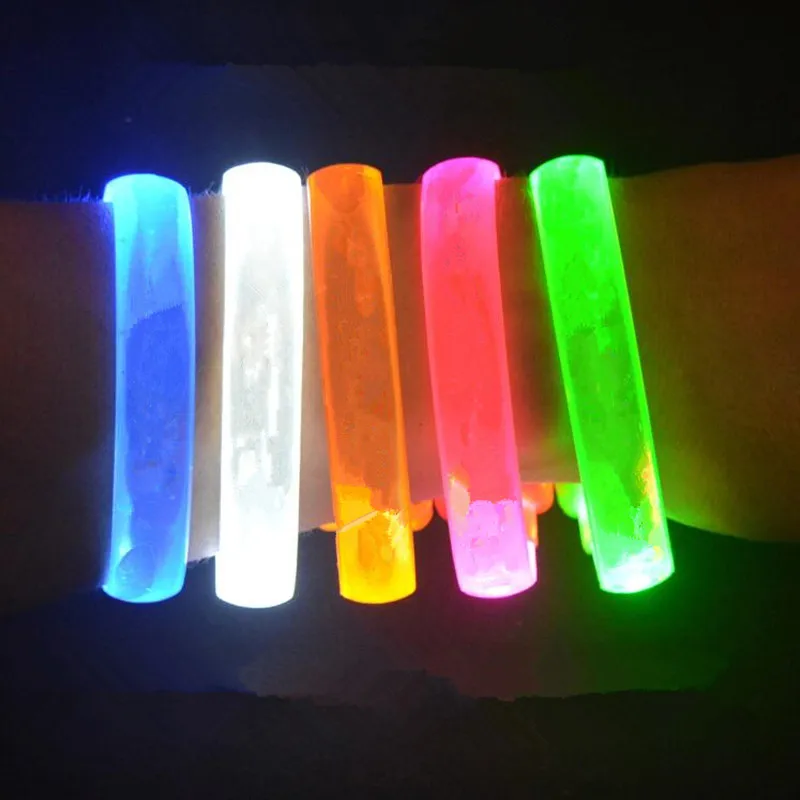 LED Glowing Flashing Wristband Blinking Bangle Bracelet Adults Glow Party wedding birthday|Сверкающие товары для