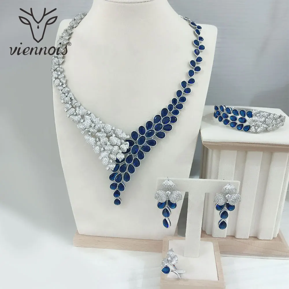 Серьги пусеты Viennois Mix золотого/серебряного цвета большой набор украшений для