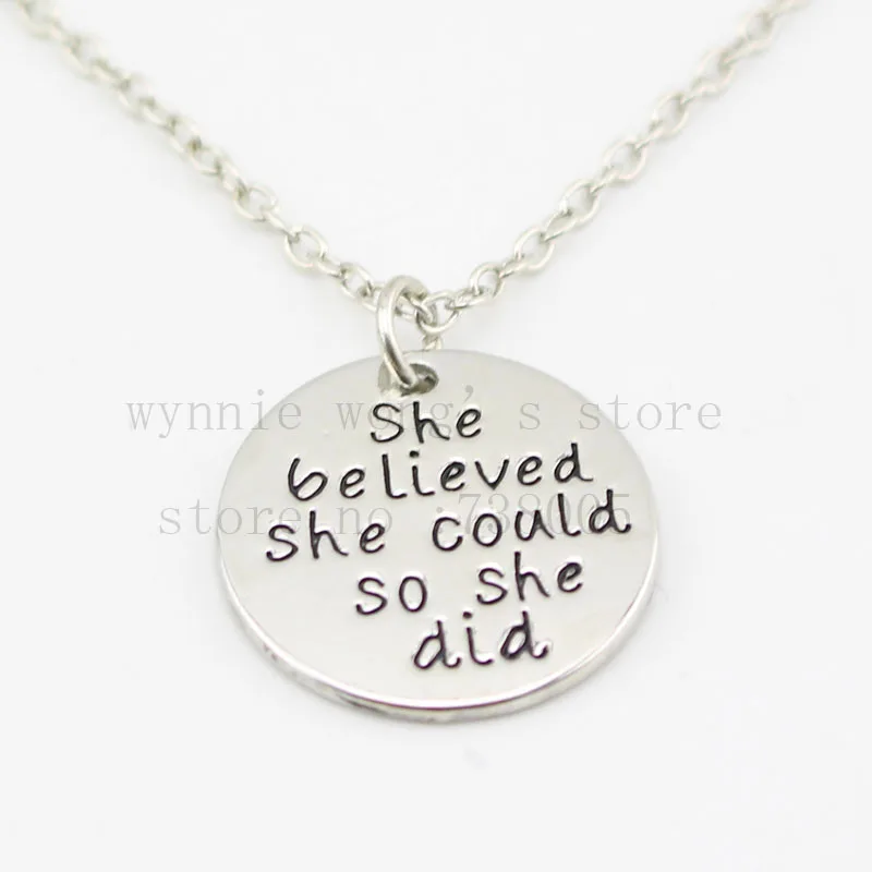 Ручная печать &quotона верила что она может так сделать&quot ожерелье серебро девушка