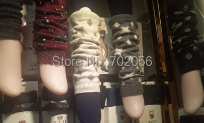 Рисунок 6 - 2016 г. Перламутровые вязаные гетры-манжеты