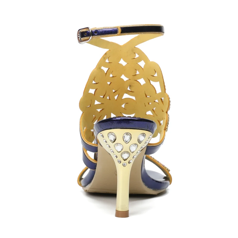 Босоножки с голубым узором в виде виноградной лозы на нескользящей подошве