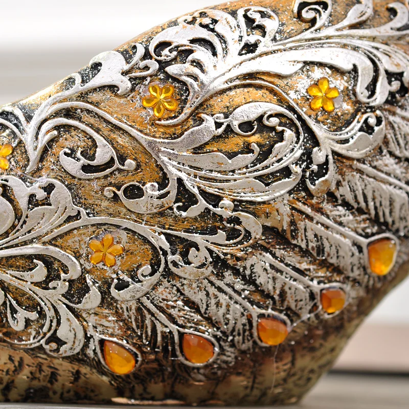 

Continental retro Swan hand-painted old fashion modern high fruit compote resin plate Home Furnishing ornaments