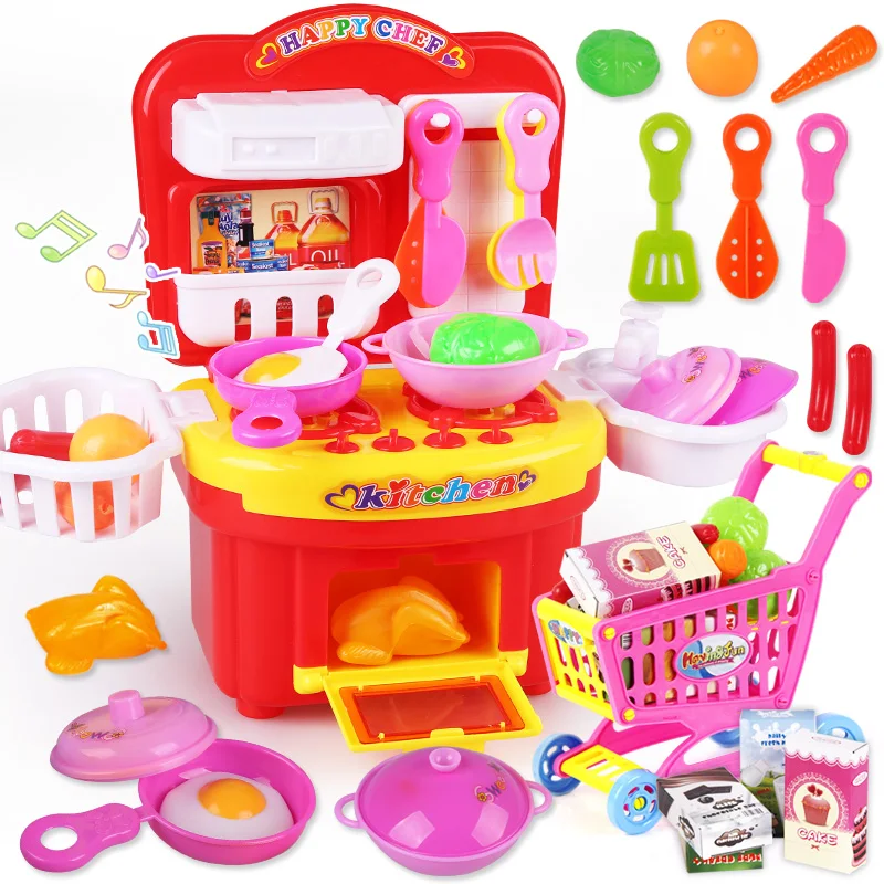 Дети играют дома игрушки девочки кухонных игрушек посуды столовые приборы