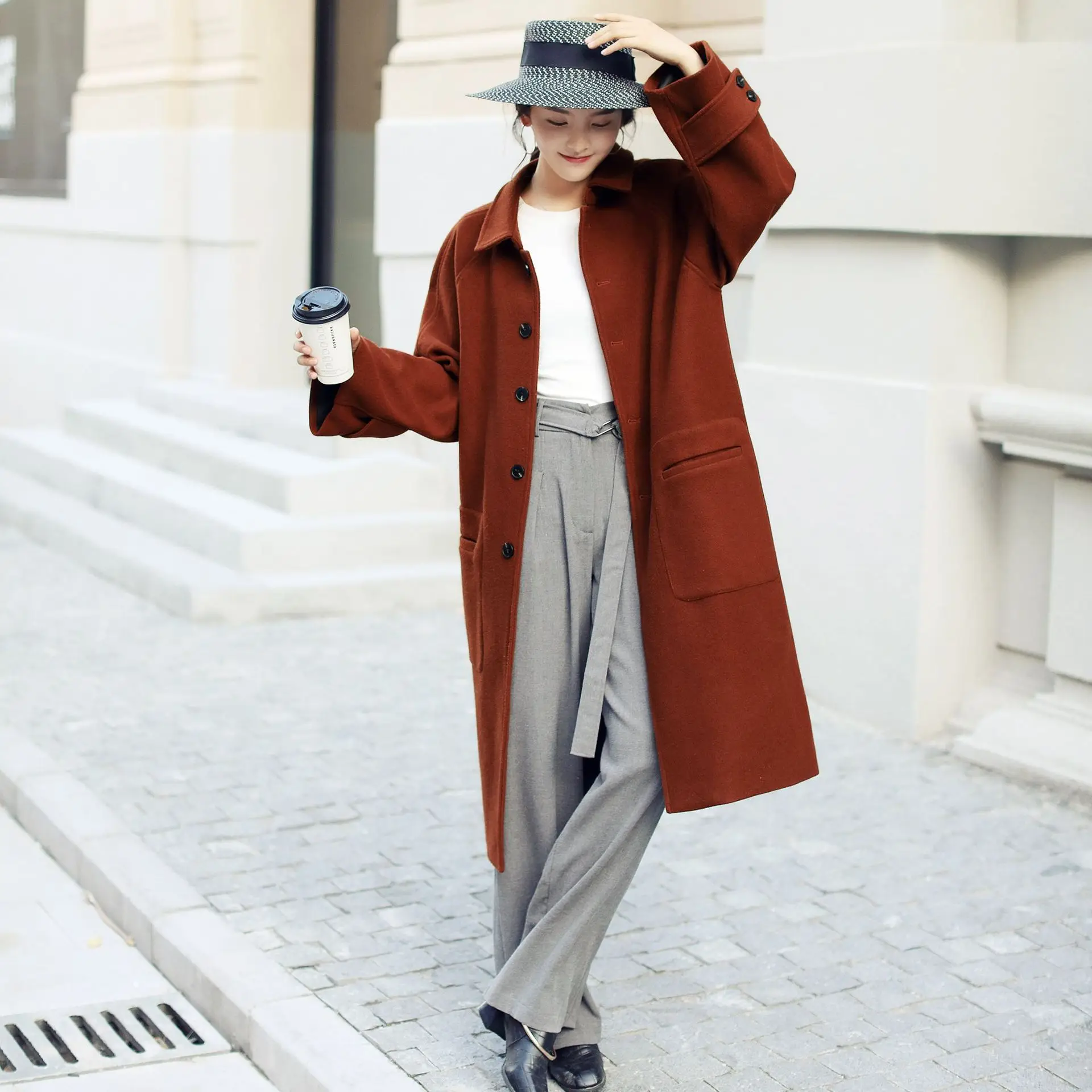 Женское однобортное шерстяное пальто длинное однотонное в английском стиле с