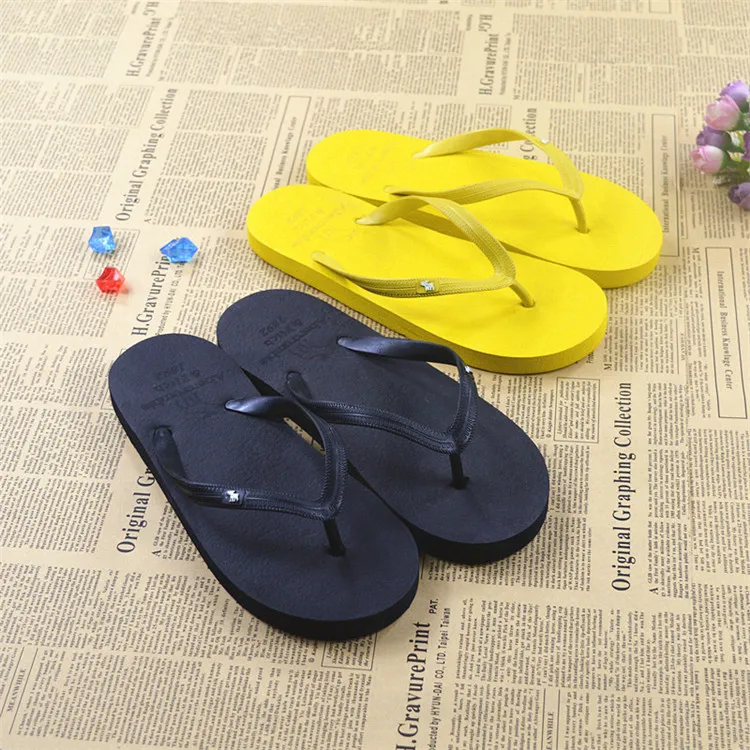 Summer2019 новой корейской версии Baitao/обувь на плоской подошве с мягкой подошвой и пара шлепанцев для обувь для мужчин и женщин носить сандалии с шипами для ношения на улице, модные