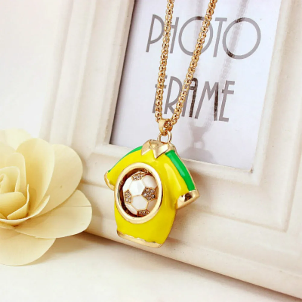

Creative Novelty Rhinestone Football Jersey keychains Football Fans Souvenir Gift diamond Accessories 4 Colours