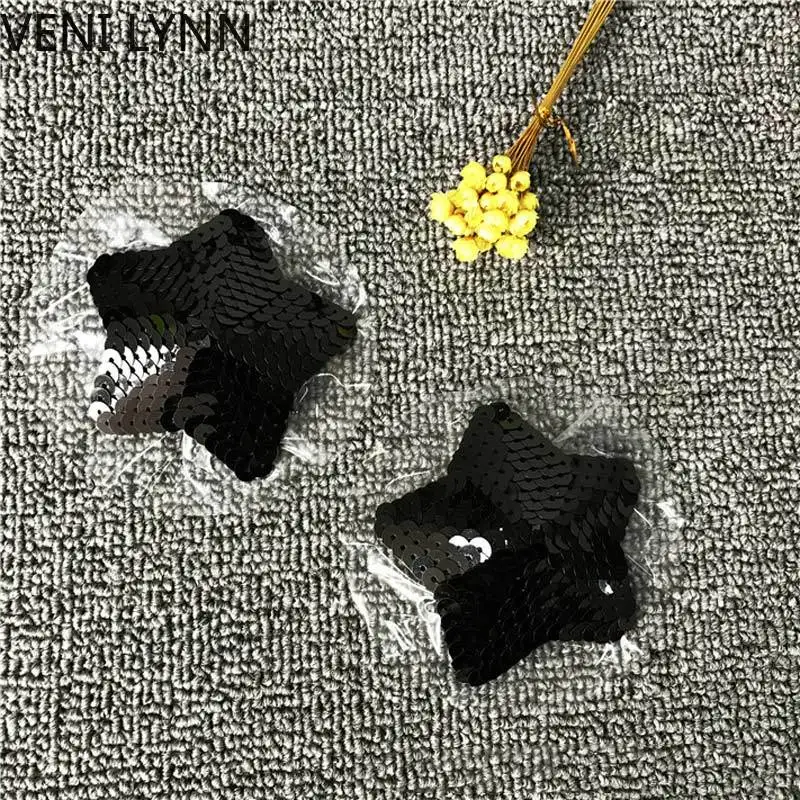 VENI LYNN с блестками пятиугольные наклейки на грудь черный/красный/Золотой