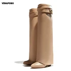 Женские кожаные сапоги выше колена, серебристые сапоги с острым носком, на танкетке, с высоким каблуком