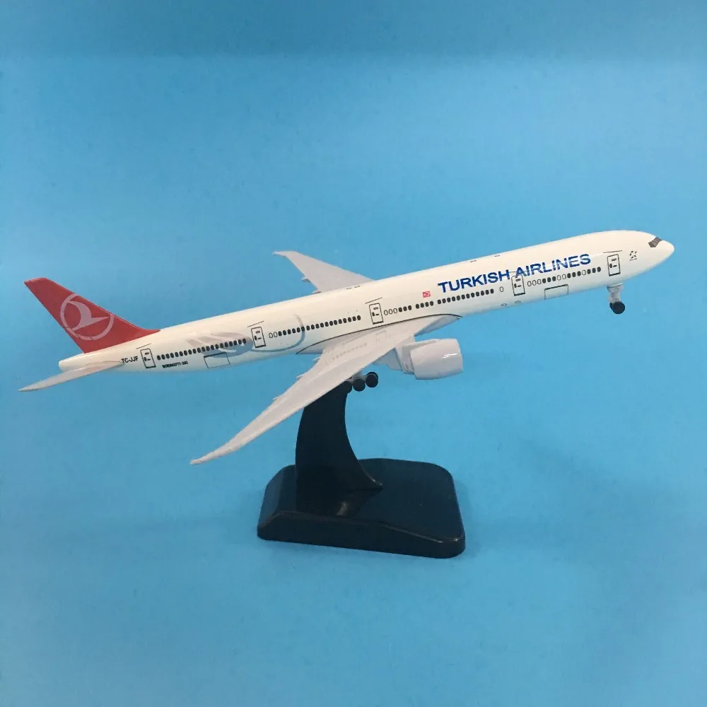 Модель самолета JASON TUTU модель турецкий Боинг B777 1:200 литая металлическая игрушка 20