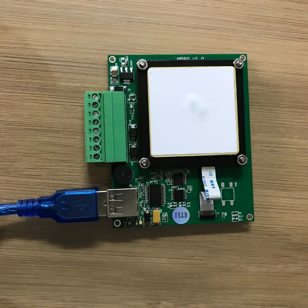Маленький размер интерфейса большой радиус действия UHF RFID модуль с макетным