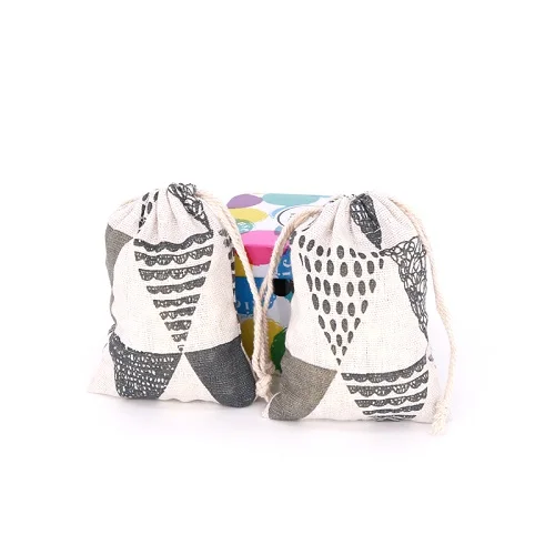gray triangle 10pcs/lot Cute Linen Drawable Cotton Bags 9x12cm Handmade Travel Packaging Pouches Dry Small Cloth Jewelry Cotton Bags for Party - Цвет: gray triangle