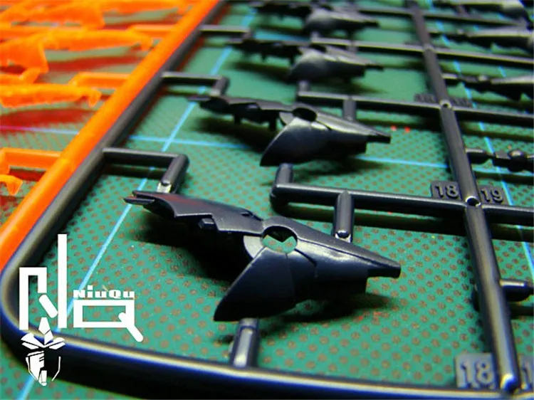 Дракон Момоко модель Gundam MG 1:100 Epyon