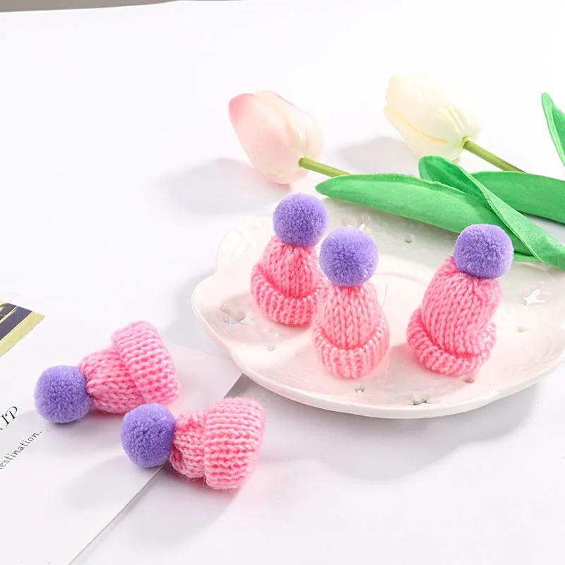 Pink With 12 Pom Мини-Кепка с помпоном 5 см* 3,5 см Рождественская зимняя мини маленькая шерстяная шапка с помпоном DIY ручной работы одежда для волос Веревка материал игрушки аксессуары - Цвет: Pink With 12 Pom
