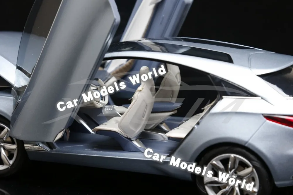 Литая модель автомобиля для концептуального видения 1:18 (синий) + небольшой